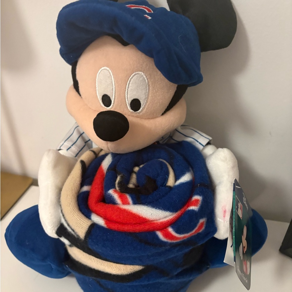 Mickey Mouse Chicago Cubs Stuffie with Blue Blanket